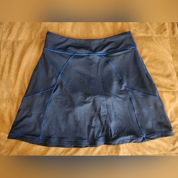 Peter Millar Golf Skort Small - Picture 4 of 4